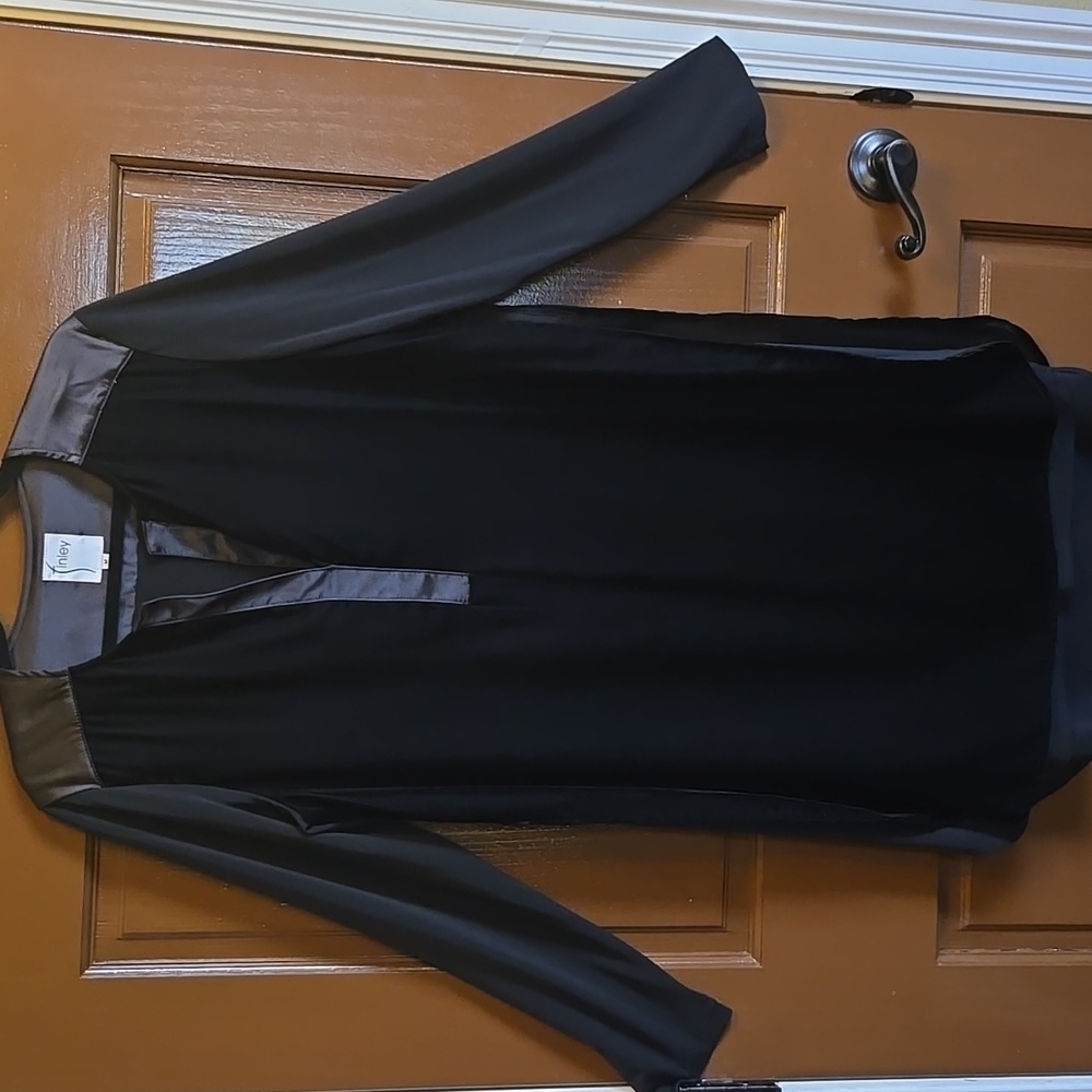 Finley-Blk velvet/satin top/dress  pullover long sleeved Sz M.